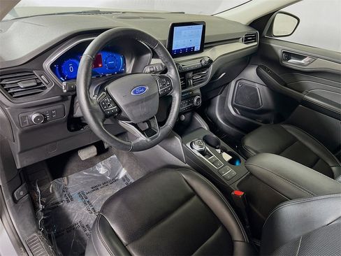 Used 2021 Ford Escape Titanium image 10