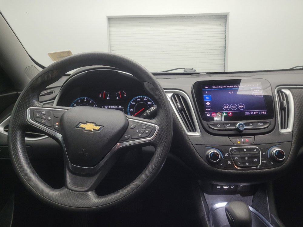 Used 2023 Chevrolet Malibu LT FWD image 22