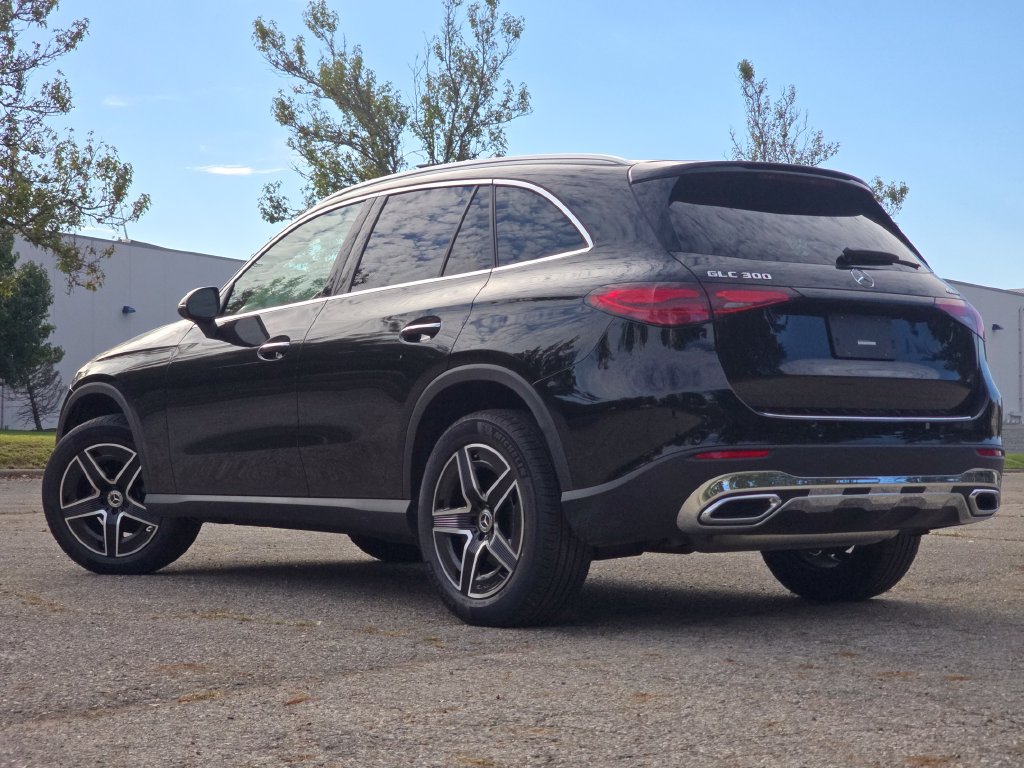 Used 2026 Mercedes-Benz GLC 300 4MATIC image 16
