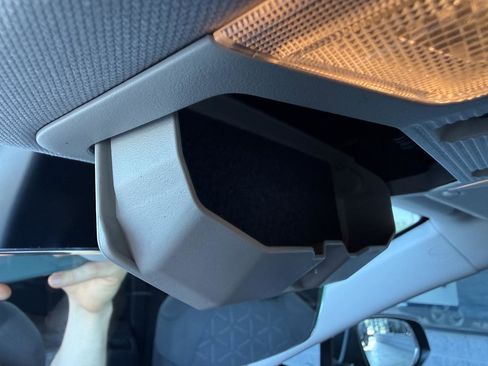 Used 2021 Toyota RAV4 XLE w/ Convenience Package AWD/4WD image 25