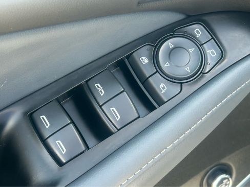 Used 2023 Buick Enclave Premium w/ Experience Buick Package FWD image 23