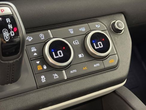 Certified 2023 Land Rover Defender 110 X-Dynamic SE image 14