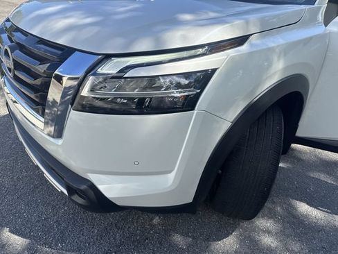 Used 2024 Nissan Pathfinder SL w/ SL Premium Package FWD image 35