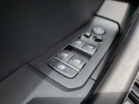 Used 2025 BMW X6 M60i AWD/4WD image 31