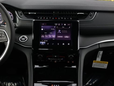 New 2025 Jeep Grand Cherokee Laredo image 23