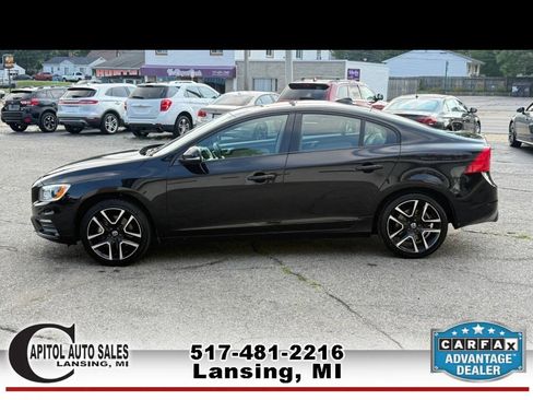 Used 2017 Volvo S60 T5 Dynamic w/ Vision Package AWD/4WD image 5