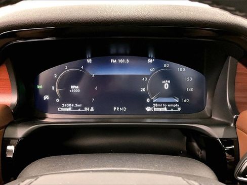 Used 2023 Lincoln Aviator Reserve w/ Elements Package Plus image 25