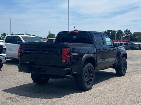 New 2026 Chevrolet Colorado Trail Boss AWD/4WD image 2