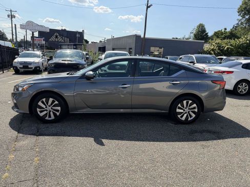 Used 2019 Nissan Altima 2.5 S FWD image 6