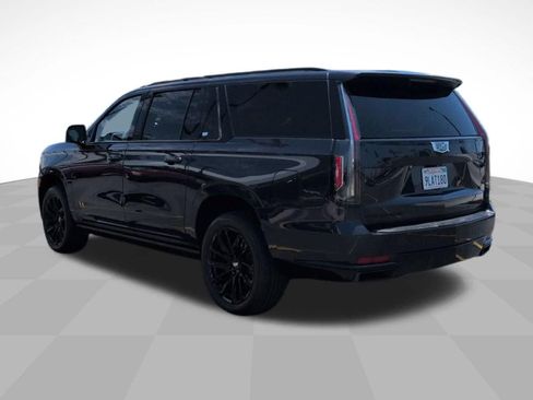 Certified 2024 Cadillac Escalade ESV Sport Platinum w/ LPO, ONYX Package AWD/4WD image 7