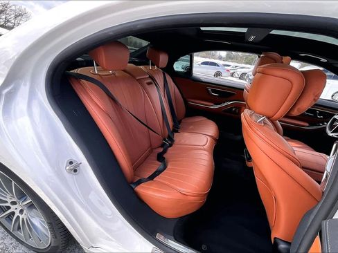 Used 2022 Mercedes-Benz S 500 4MATIC image 21