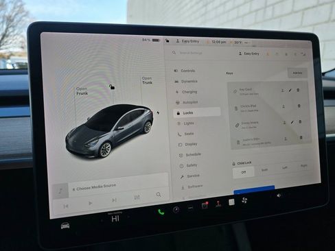 Used 2021 Tesla Model 3 Standard Range Plus image 46