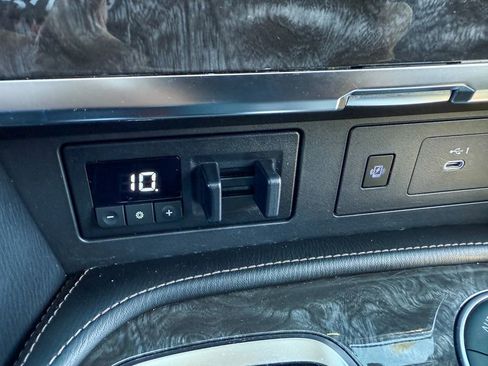 Certified 2021 Nissan Armada Platinum w/ Captain's Chairs Package image 20