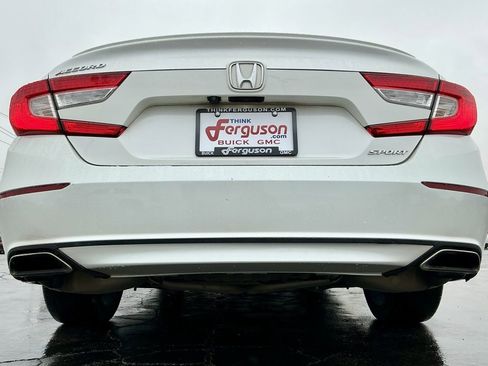 Used 2018 Honda Accord Sport image 19