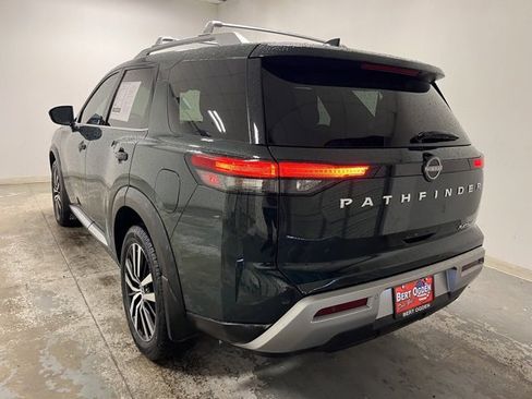 Used 2024 Nissan Pathfinder Platinum w/ Cargo Package image 10