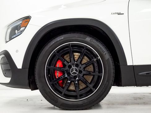 Used 2021 Mercedes-Benz GLB 35 AMG 4MATIC image 32