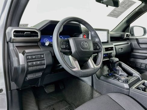 Certified 2025 Toyota 4Runner TRD Off-Road AWD/4WD image 9