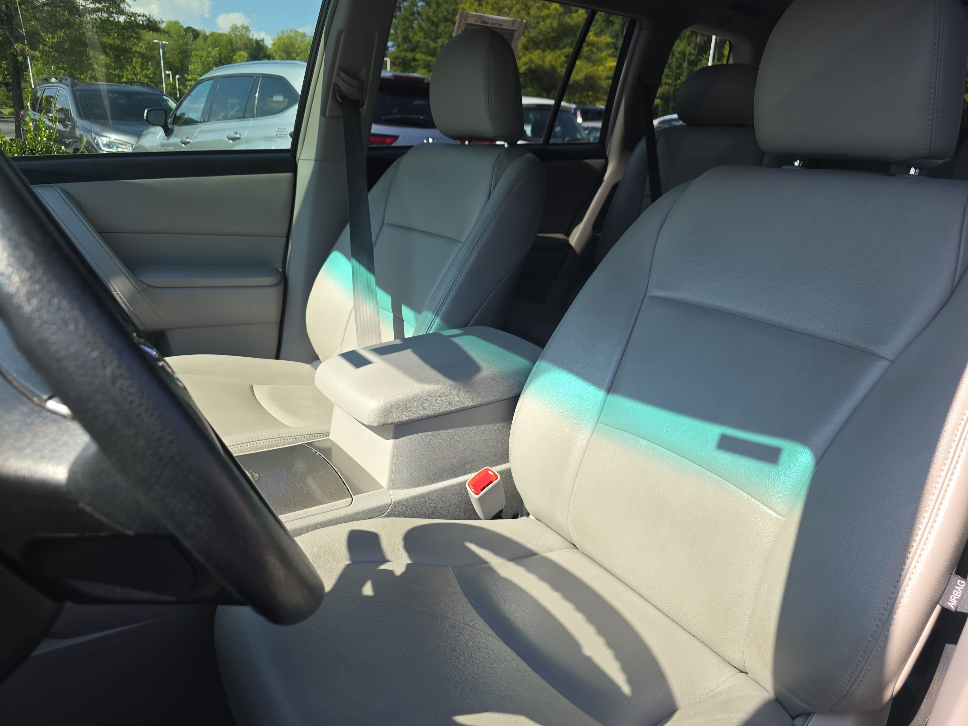 Used 2013 Toyota Highlander Plus FWD image 15