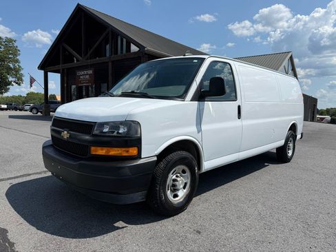 Used 2021 Chevrolet Express 3500 Extended w/ Driver Convenience Package RWD image 2