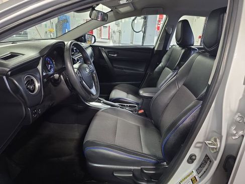 Used 2019 Toyota Corolla SE image 15