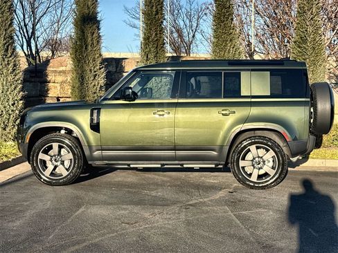 Used 2026 Land Rover Defender 110 S image 2