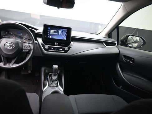 Used 2025 Toyota Corolla LE FWD image 14