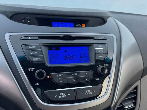 Used 2013 Hyundai Elantra GLS w/ Preferred Pkg image 4