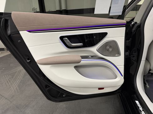 Used 2023 Mercedes-Benz EQS AMG 4MATIC image 38