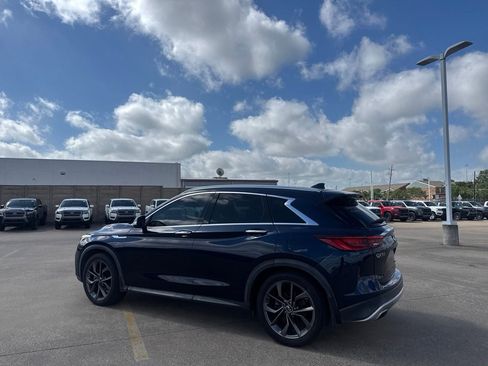 Used 2019 INFINITI QX50 Essential w/ Sensory Package FWD image 12