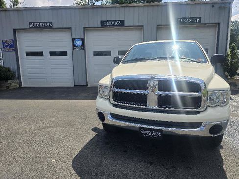Used 2005 Dodge Ram 1500 Truck SLT AWD/4WD image 2