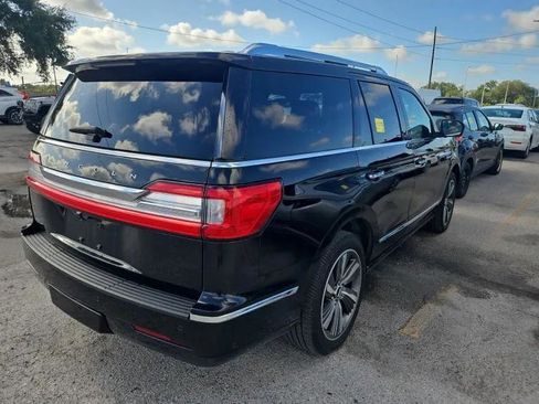 Used 2019 Lincoln Navigator Reserve AWD/4WD image 3
