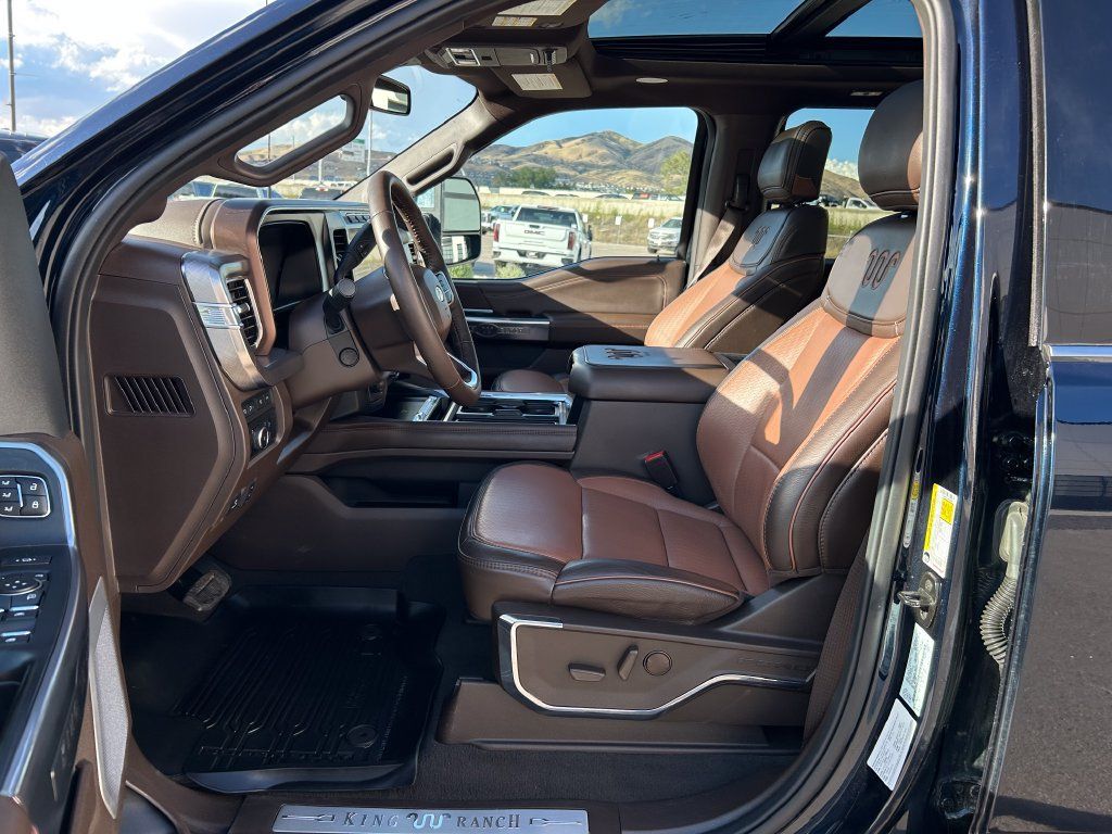 Used 2023 Ford F350 King Ranch AWD/4WD image 8