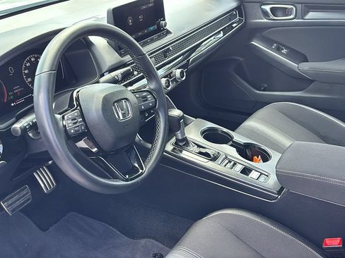 Used 2025 Honda Civic Sport image 25