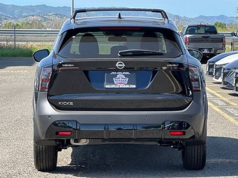 Certified 2026 Nissan Kicks SV w/ Charging Package FWD image 5
