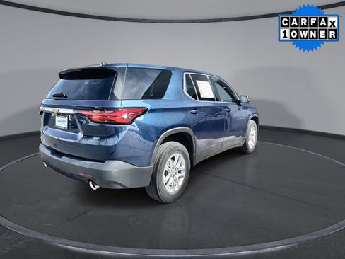 Used 2022 Chevrolet Traverse LS image 7