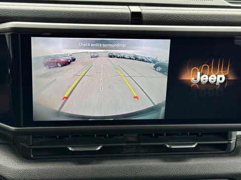 Used 2024 Jeep Wrangler Sport S image 18