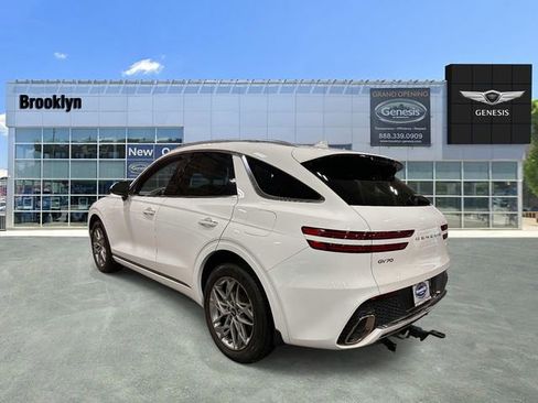 Used 2023 Genesis GV70 2.5T w/ Select Package AWD/4WD image 7