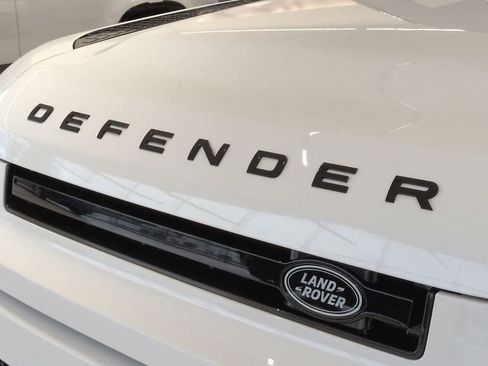 New 2026 Land Rover Defender 110 X-Dynamic SE AWD/4WD image 13
