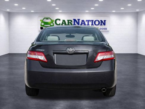 Used 2011 Toyota Camry LE image 4