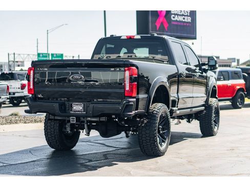 Used 2025 Ford F250 XLT w/ Black Appearance Package AWD/4WD image 4