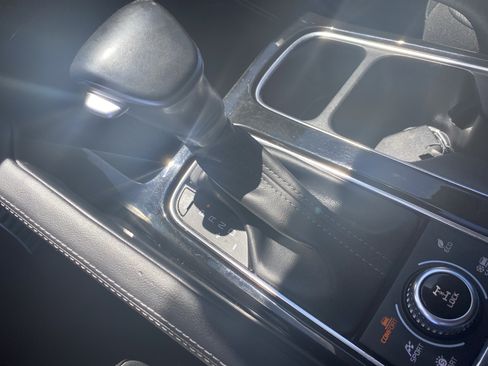 Used 2021 Kia Telluride SX w/ Nightfall Edition Package AWD/4WD image 16