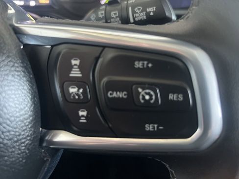 Used 2025 Jeep Wrangler Unlimited Sahara AWD/4WD image 51