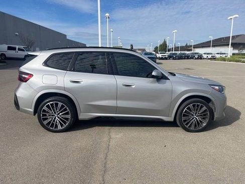 Used 2025 BMW X1 xDrive28i w/ Premium Package image 4