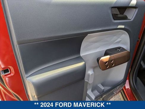 New 2024 Ford Maverick Lariat image 16