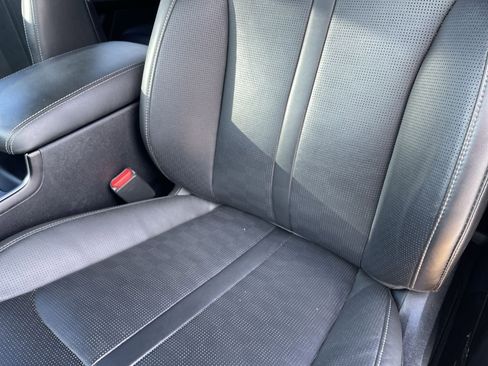 Used 2024 Kia Sorento S image 19