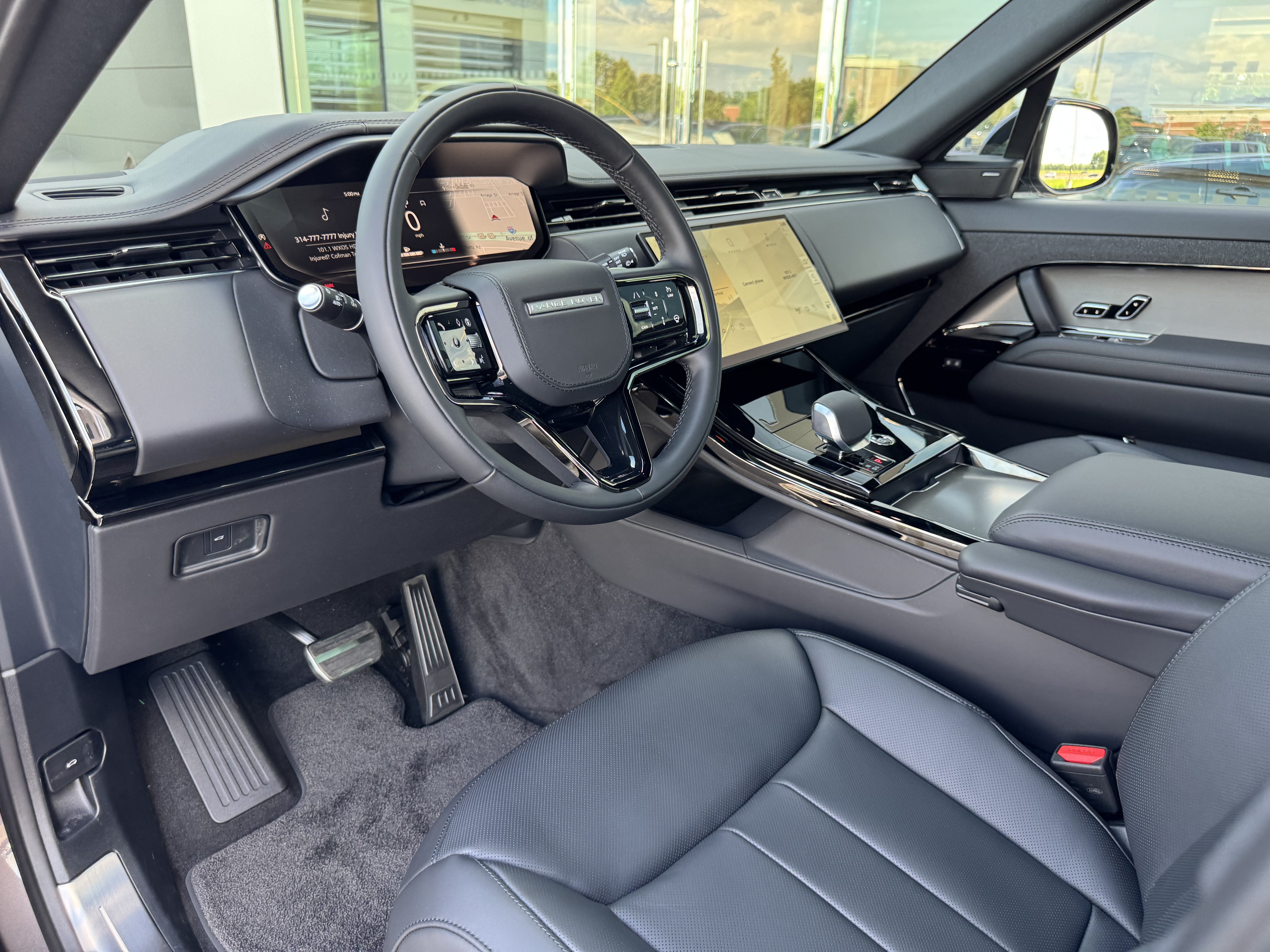 New 2026 Land Rover Range Rover Sport Dynamic SE AWD/4WD image 12