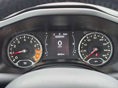 Used 2018 Jeep Renegade Altitude image 21