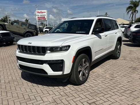 New 2026 Jeep Grand Cherokee L Limited w/ Luxury Tech Group II image 3