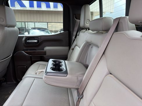 Used 2022 GMC Sierra 1500 SLT w/ SLT Premium Plus Package AWD/4WD image 30
