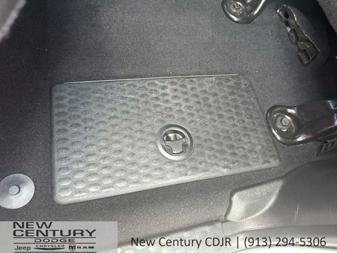 Used 2024 RAM 2500 Big Horn AWD/4WD image 12